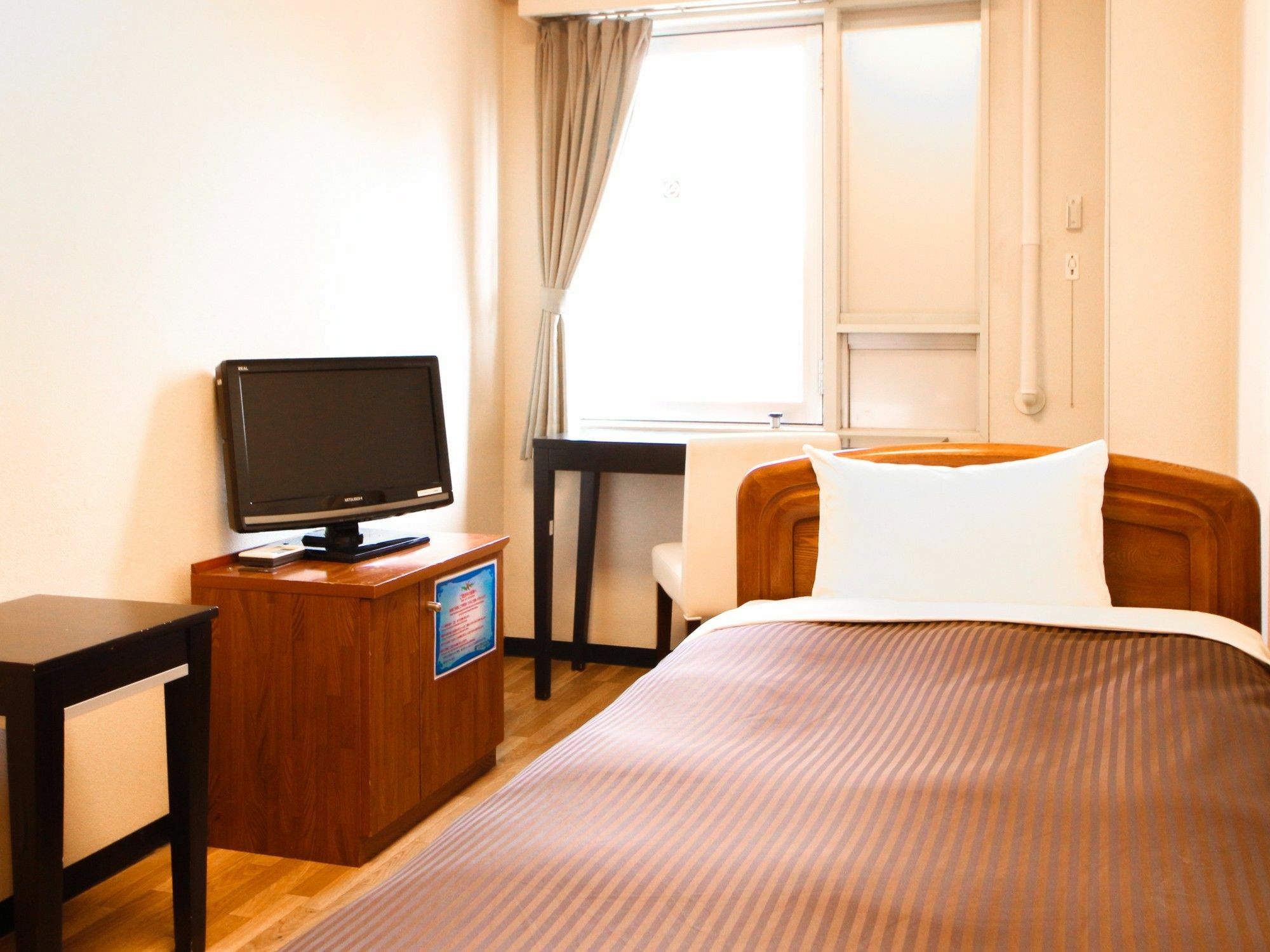 Hotel Livemax Budget Kawasaki Ekimae Экстерьер фото